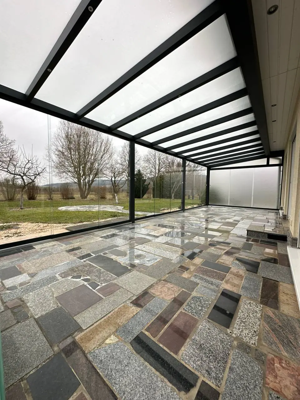 Terrassenüberdachung mit Glasdach – Projekt von Solny