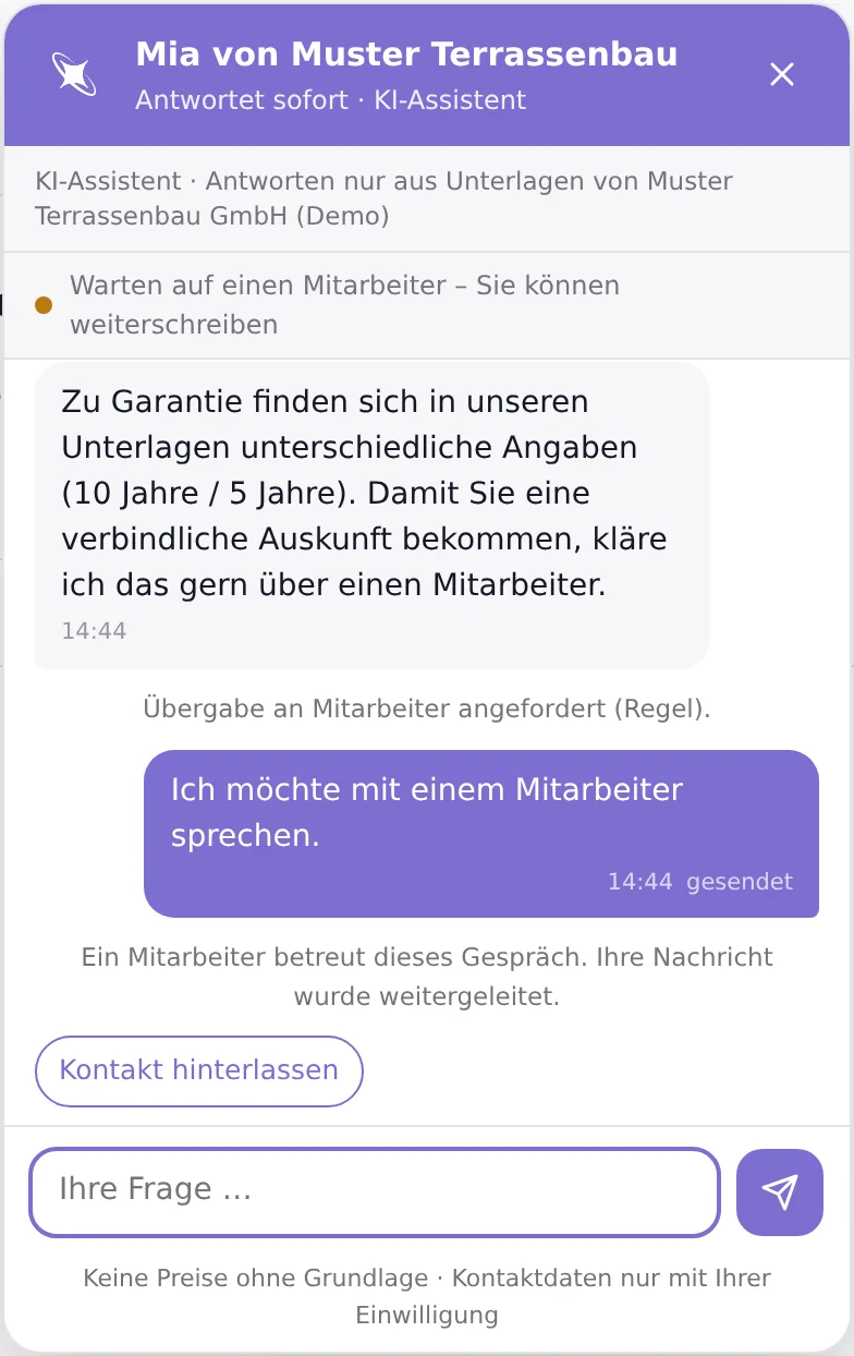 Chat: widersprüchliche Angaben zur Garantie, Übergabe an einen Mitarbeiter (Demo-Daten)